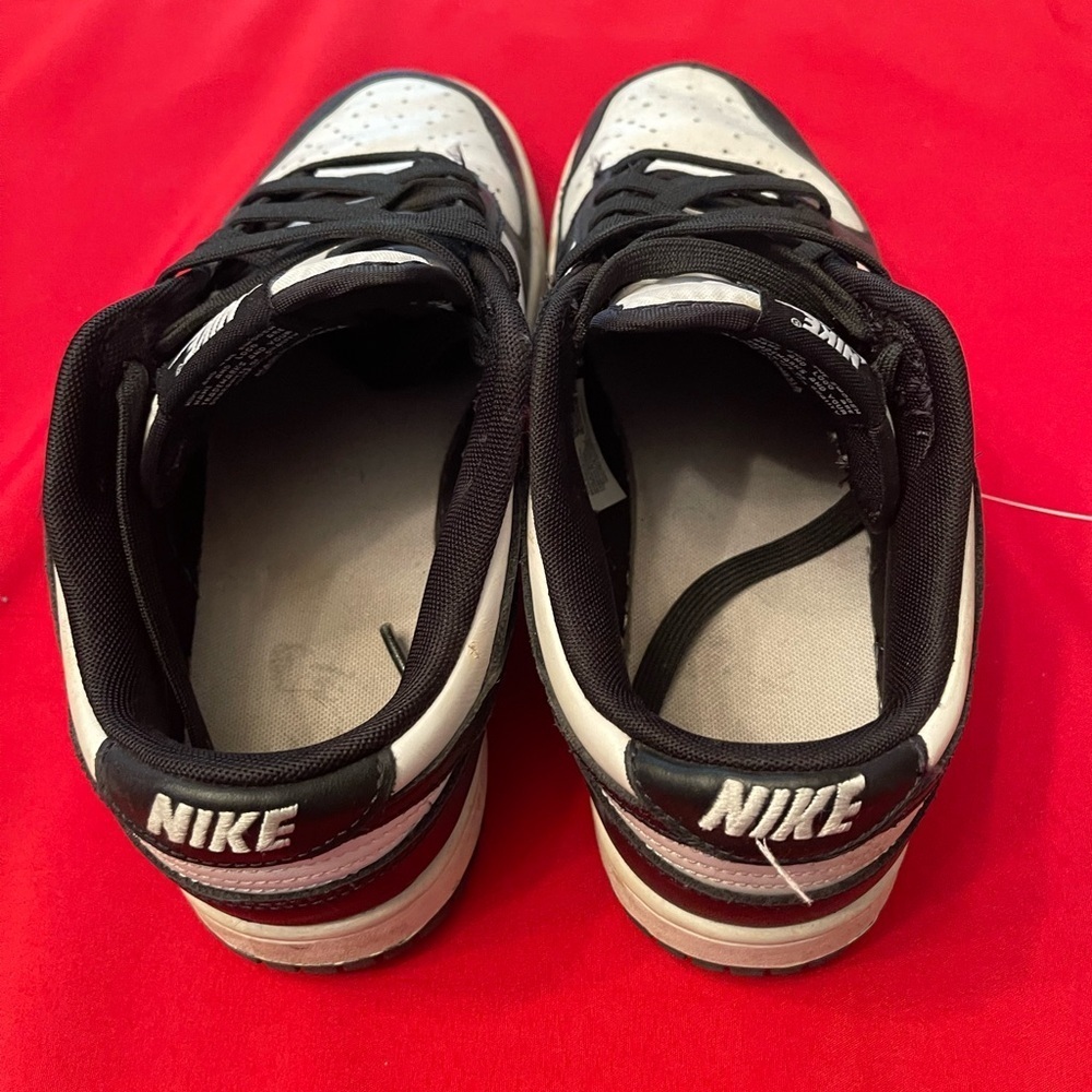 Nike Men's Black and White Low-Top Sneakers - Picture 5 of 5
